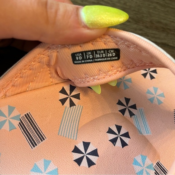 Spenco pink flip flops - Picture 5 of 5